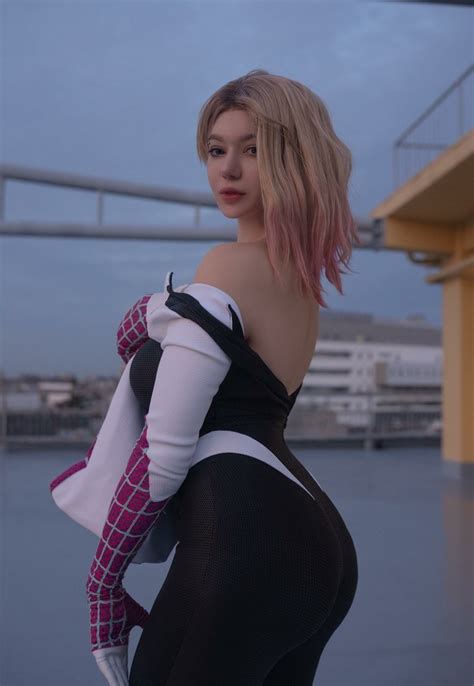 spider gwen desnuda|More.